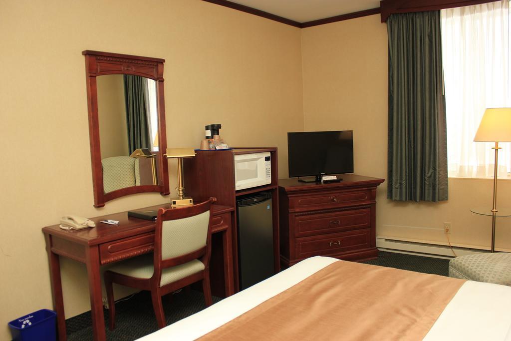 Park Inn Hotel Montreal Airport 多尔瓦勒 外观 照片