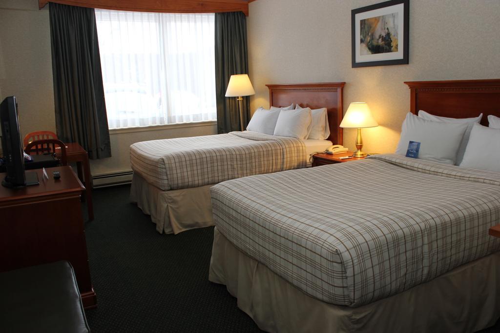 Park Inn Hotel Montreal Airport 多尔瓦勒 外观 照片