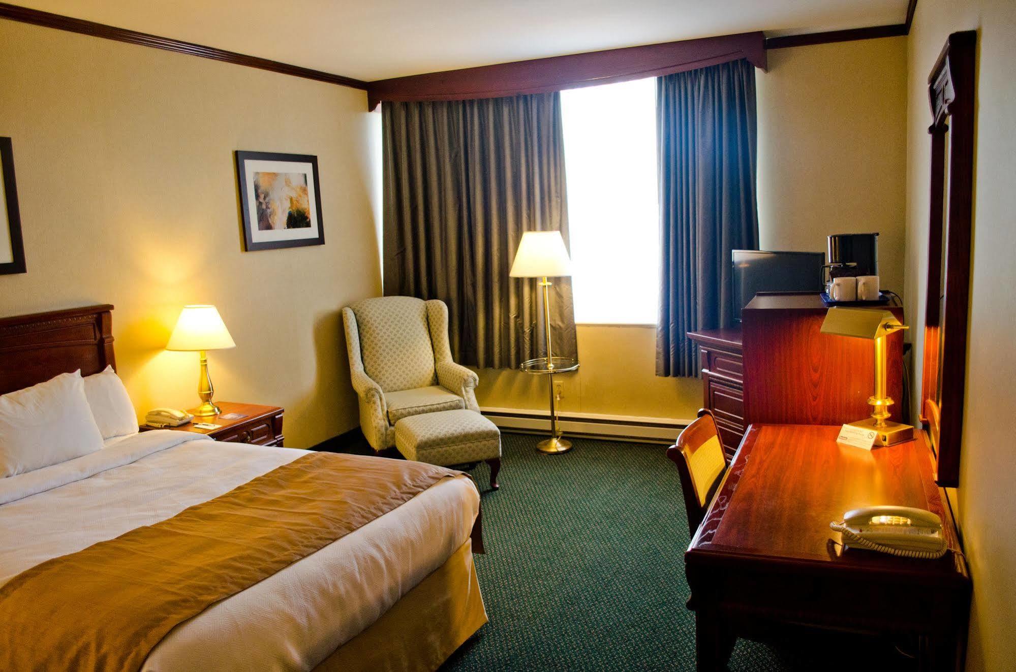 Park Inn Hotel Montreal Airport 多尔瓦勒 外观 照片