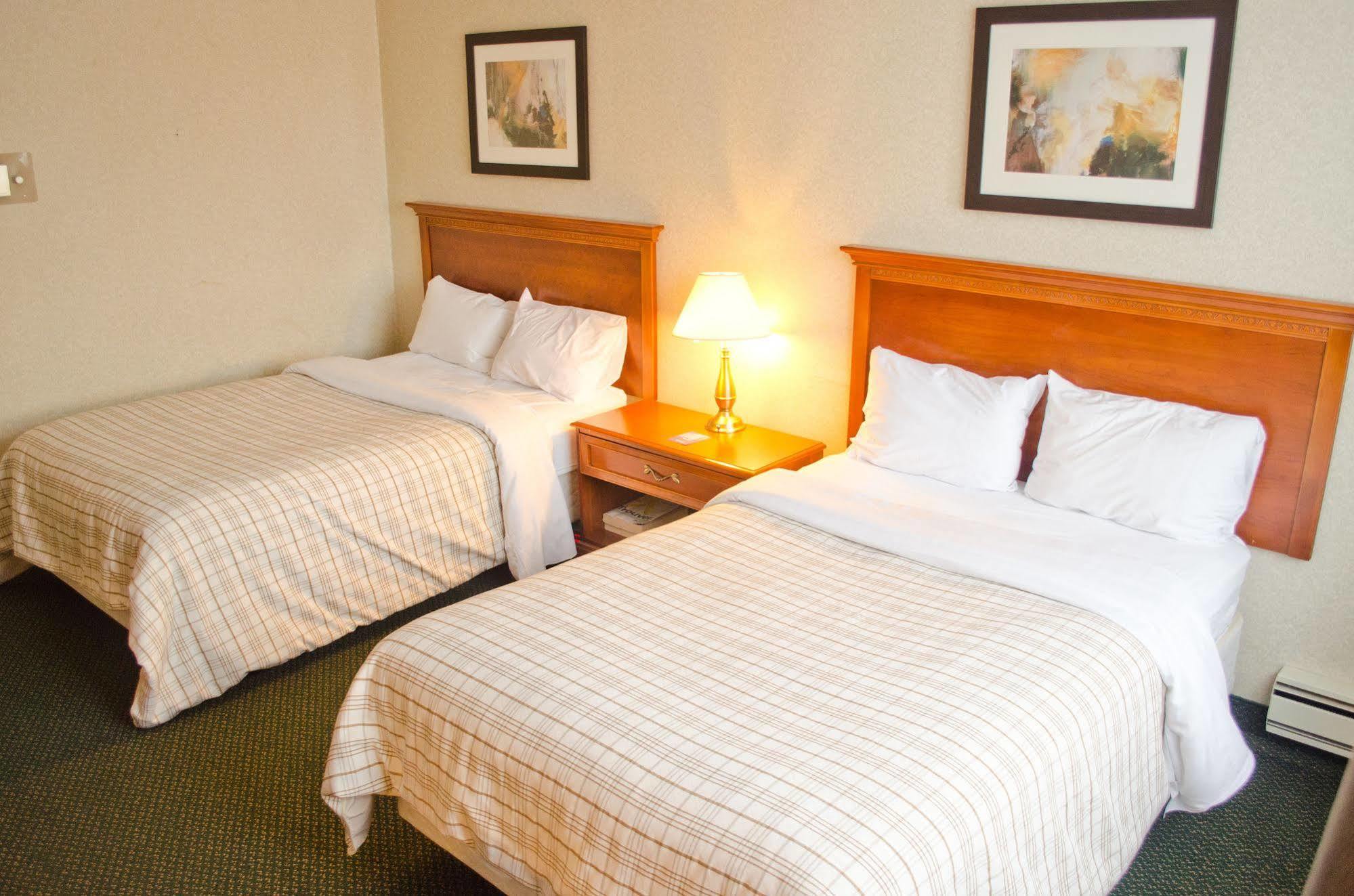 Park Inn Hotel Montreal Airport 多尔瓦勒 外观 照片