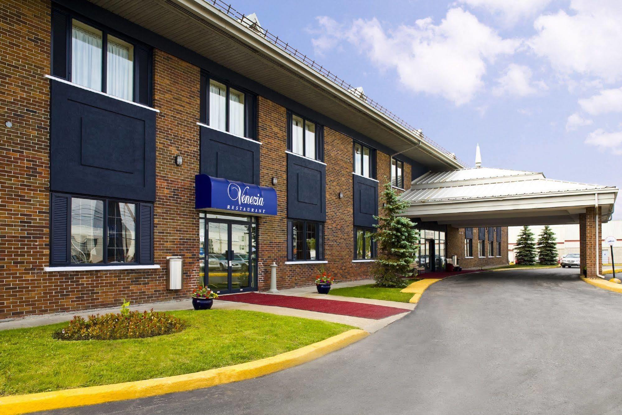 Park Inn Hotel Montreal Airport 多尔瓦勒 外观 照片