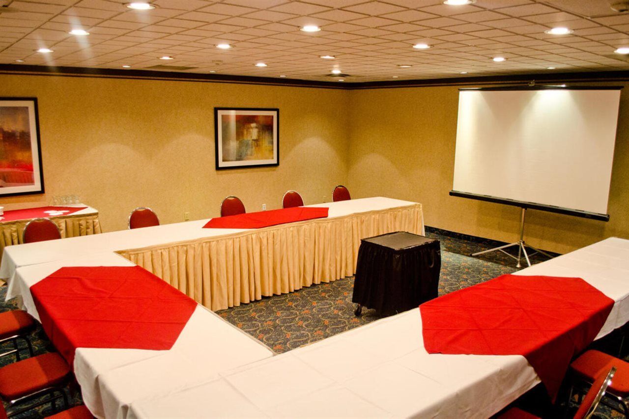 Park Inn Hotel Montreal Airport 多尔瓦勒 外观 照片
